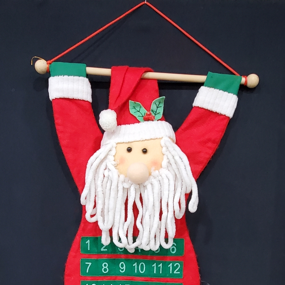 Santa 🎅 Calendar - Picture 2 of 5